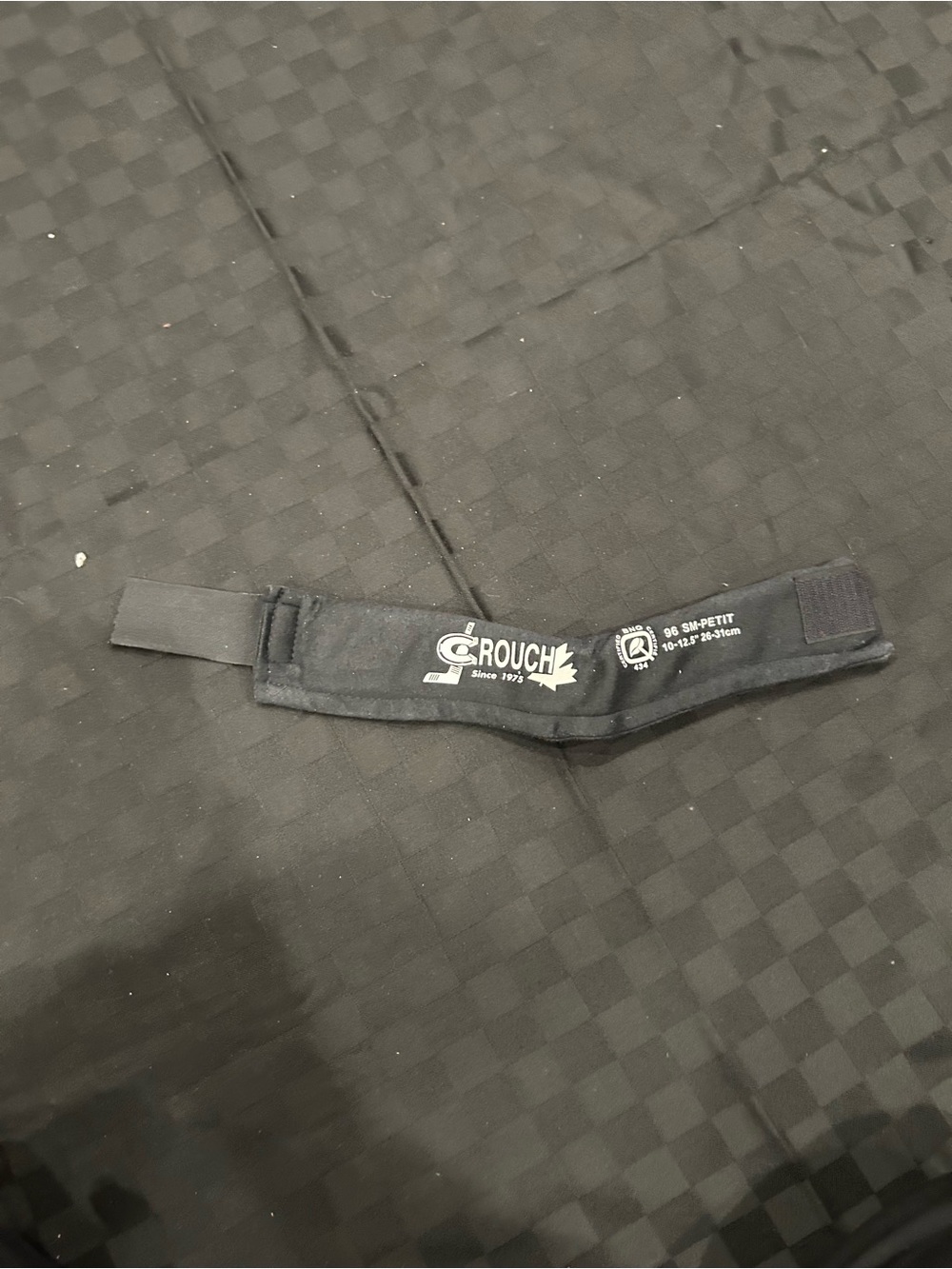 Vintage hockey neck guard Crouch